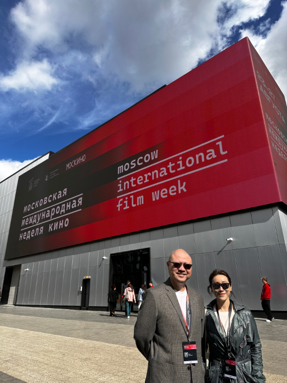 研究院代表团与国际同行交流